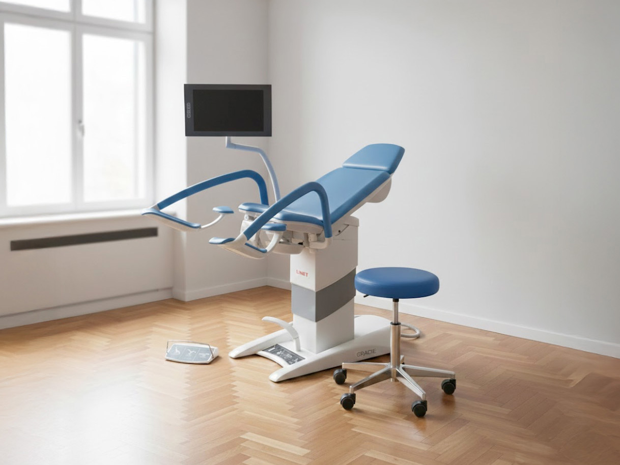 Fauteuil gynécologique et tabouret LINET